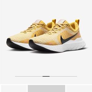 Nike react infinity 3 running shoe